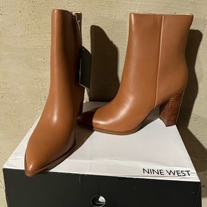 NTW, never worn size 9 Nine West boots
